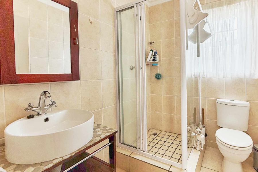 2 Bedroom Property for Sale in Royal Ascot Western Cape